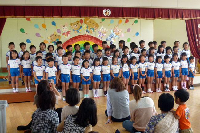 山口県防府市の幼稚園 玉祖幼稚園（たまのやようちえん）子育て支援  にこにこ元気っ子クラ 平成27年5月にこにこ元気っ子クラブ