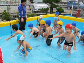 山口県防府市の幼稚園 玉祖幼稚園（たまのやようちえん）カリキュラム 体力づくり プール遊び